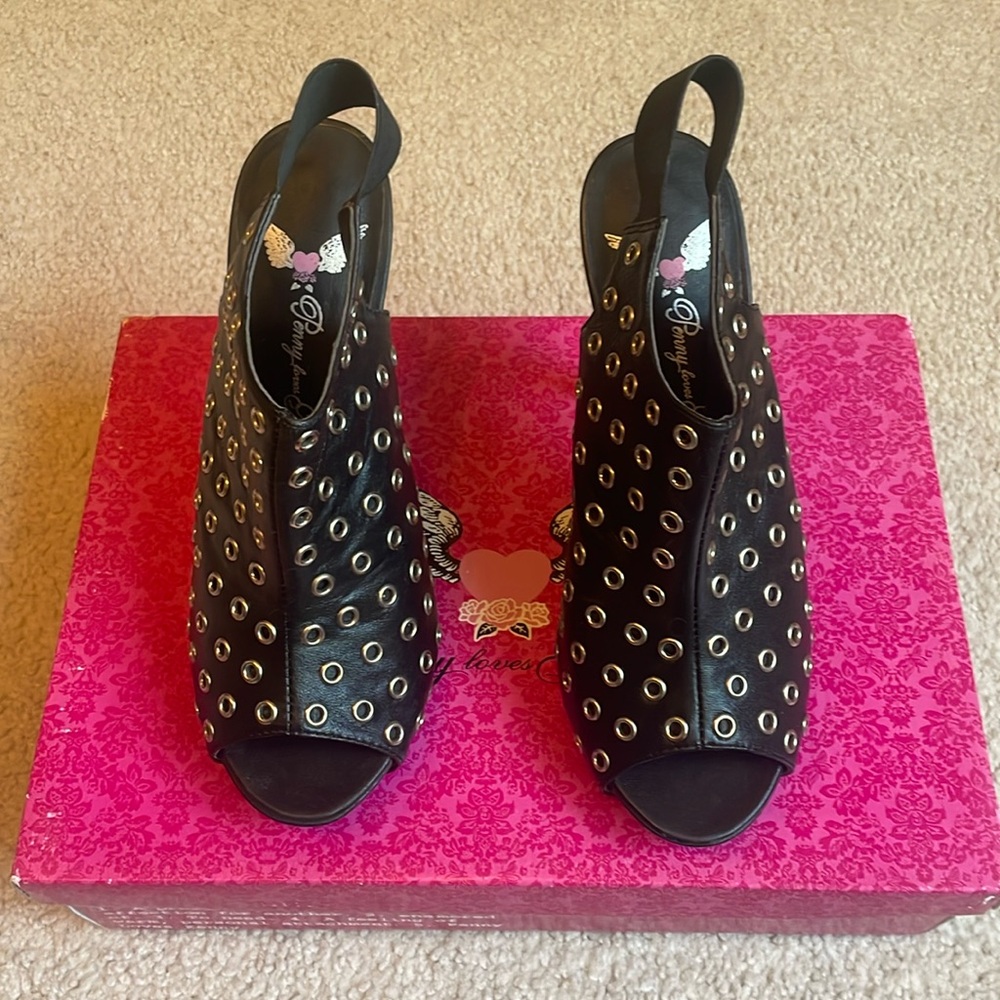 Penny loves Kenny sling back heels